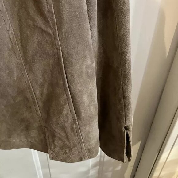 Petite Large Vintage Tan Suede Leather Jacket by Live a Little. Excellent! - Picture 4 of 6